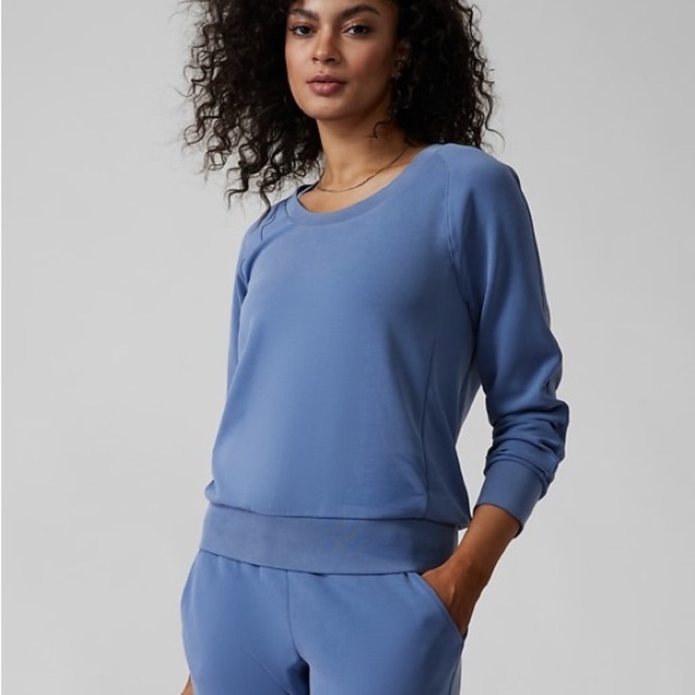 Athleta Seasoft Scoop-Neck Sweatshirt in Cottage Blue
